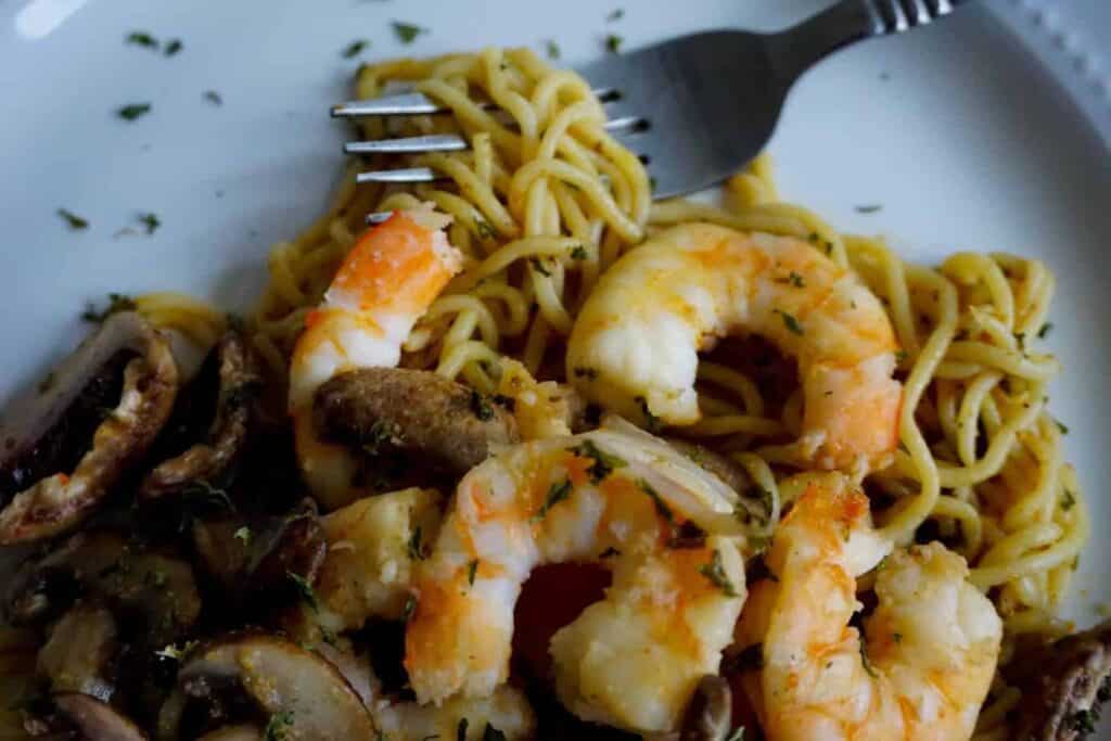 Low Carb Shrimp Stir-fry with Shirataki Noodles