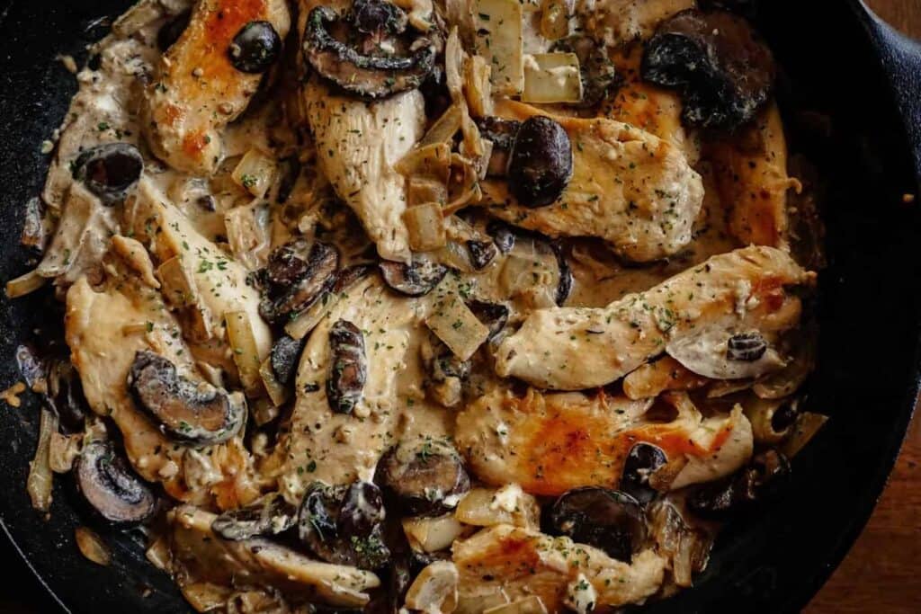 Creamy one-pan Garlic Butter Chicken with Mushrooms