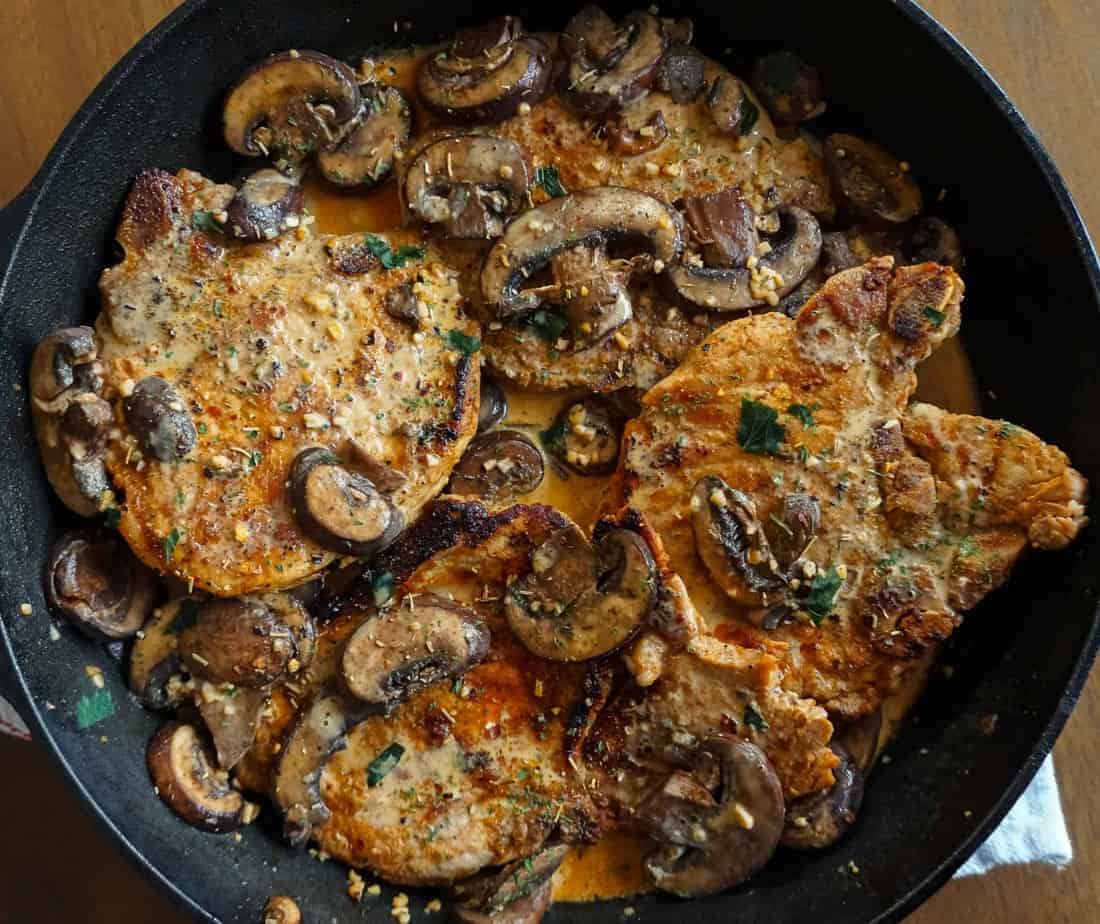 garlic pork chops and mushrooms