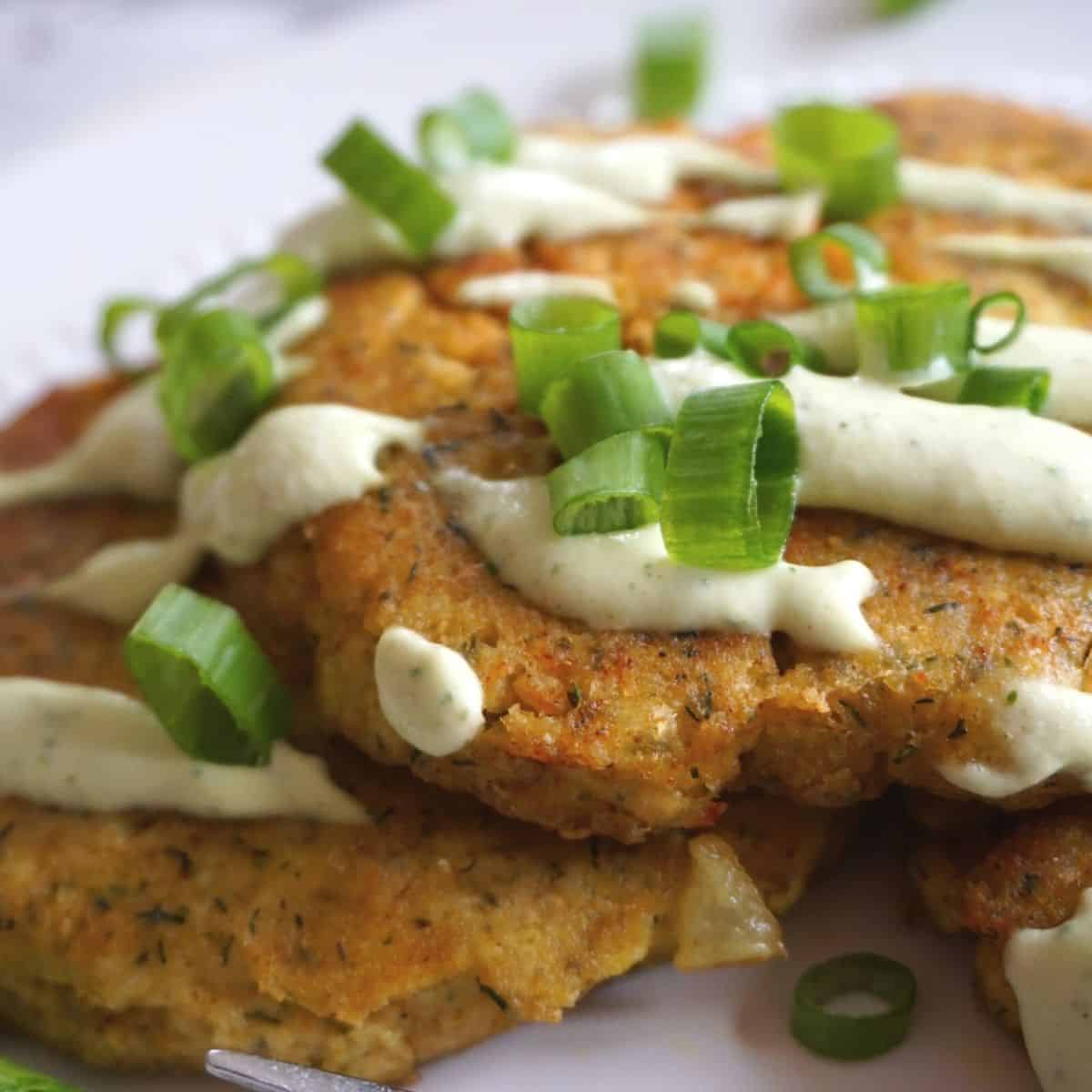 Easy Salmon Cakes with Avocado Sauce — Low Carb Quick