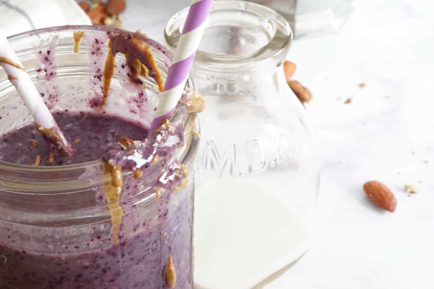 blueberry smoothie for keto and low carb diet