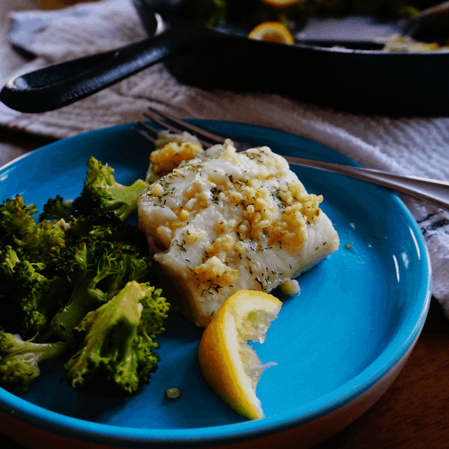 buttery lemon dill cod fish served with broccoli