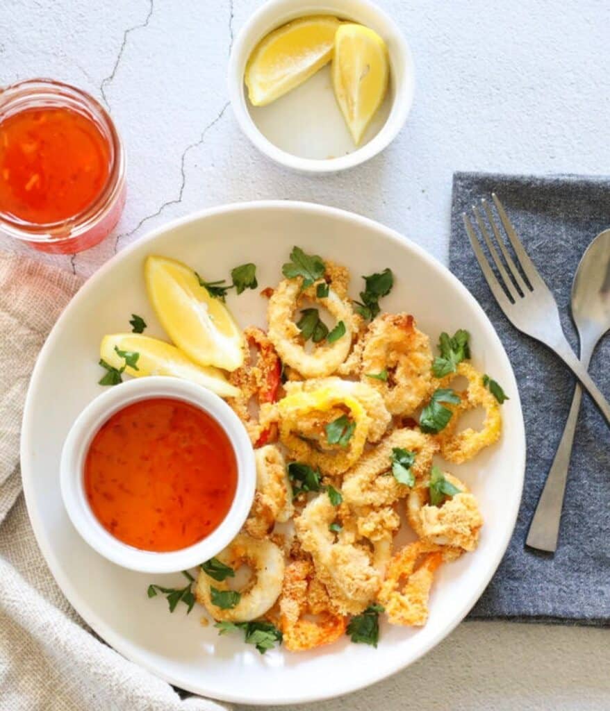 calamari with peppers lemon and sweet chili sauce