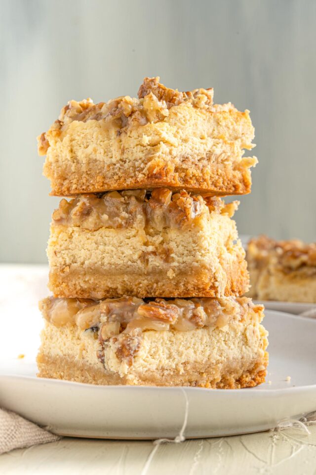 Keto Pecan Cheesecake Bars (Easy!) — Low Carb Quick