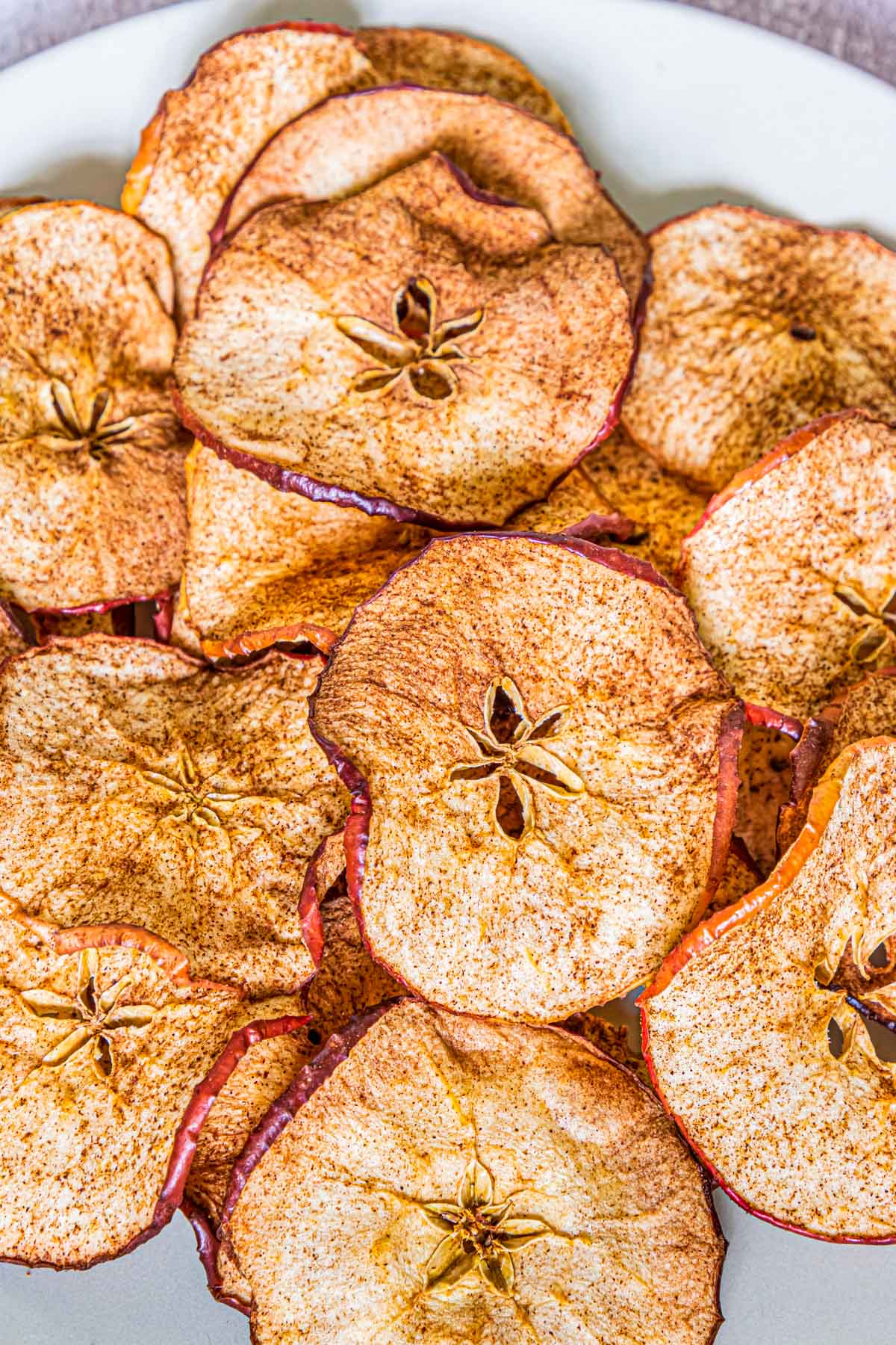 apple chips in a pile